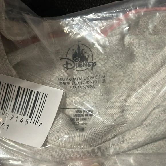 Disney shirt - Picture 4 of 4